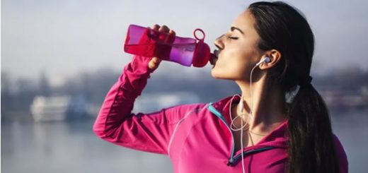 ventajas de beber agua en ayunas