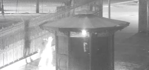 rociaron gasolina en quiosco