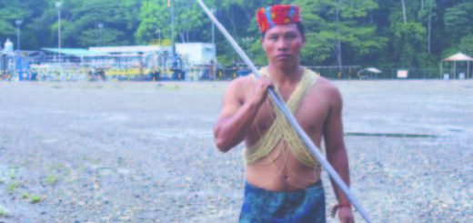 bloqueo indígena en campo petrolero