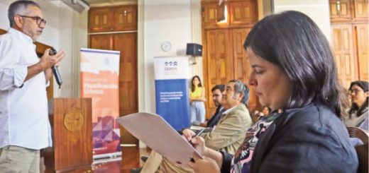 Augusto Barrera dicta conferencia en la Universidad de Columbia de Nueva York