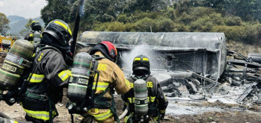 tanquero explota en la Av. Simón Bolívar
