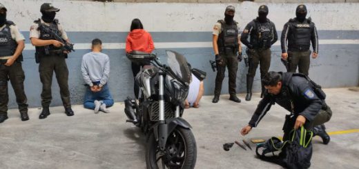 robo mano armada Quito