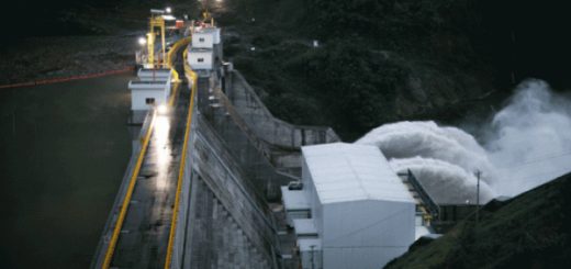 Vaciar la represa de Mazar responde a una explicación lógico-técnica