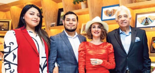 artista ecuatoriana, la multidisciplinaria Luisa Cuesta