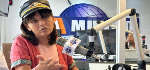 Amanda Villavicencio