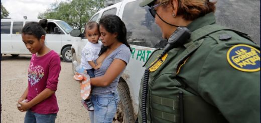 Defensores de migrantes demandan a la Administración Biden por nueva regla de asilo en la frontera