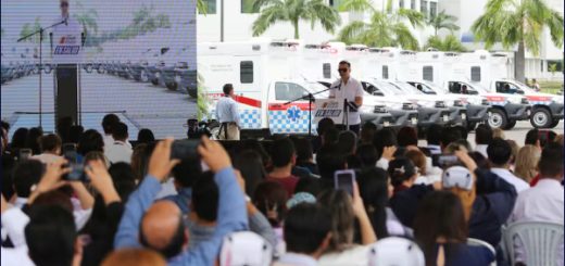 El plazo que dio Daniel Noboa para la mejora de equipos de salud en hospitales públicos