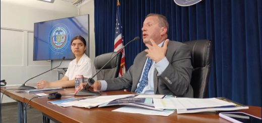 Contraloría de NYC se une a pedido para ampliar protecciones a trabajadores no ciudadanos