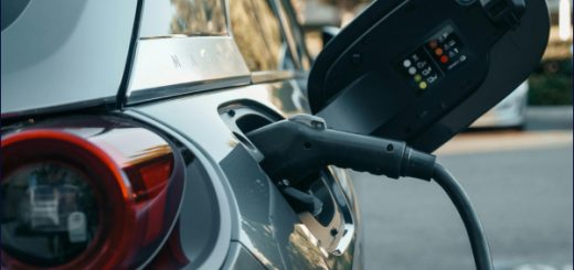 La Cámara de Industria Automotriz exhorta al sector privado a involucrarse en la transición a la movilidad eléctrica en Quito