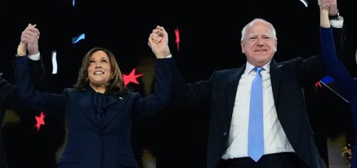 Harris y Walz apuntan esfuerzos en su gira en Georgia tras Convención Demócrata