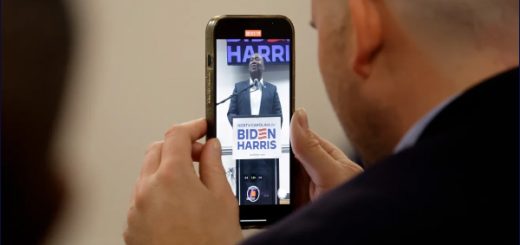 Demócratas comienzan votación para designar oficialmente a Kamala Harris como candidata a la presidencia