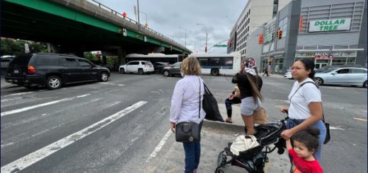 Piden a padres de NYC sumarse a discusiones sobre leyes para proteger a los niños en Internet