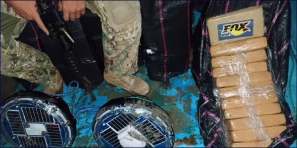 Manabí: Militares se enfrentaron a una veintena de sujetos que descargaban droga en Portoviejo