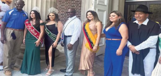 Prefecto de Tungurahua y Alcalde de Mocha visitan a la comunidad Tungurahuense en Plainfield