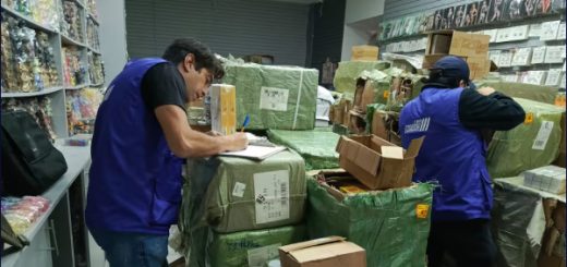 Más de 60 mil cosméticos irregulares fueron decomisados en el centro de Quito