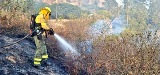 ECU911: El incendio en Nayón se mantiene; Chilibulo e Itulcachi están controlados