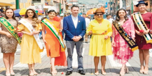 Ecos de eventos importantes que hicieron noticia para nuestra página Ecuatorianos en Tungurahua