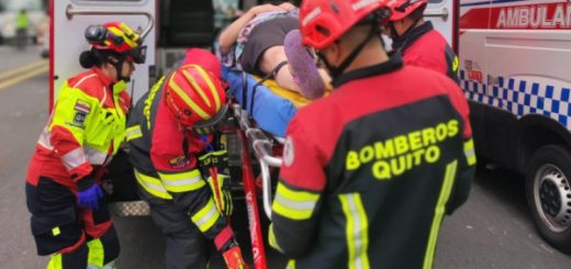 Accidente de tránsito en Tambillo dejó dos muertos y siete heridos, según Bomberos de Quito